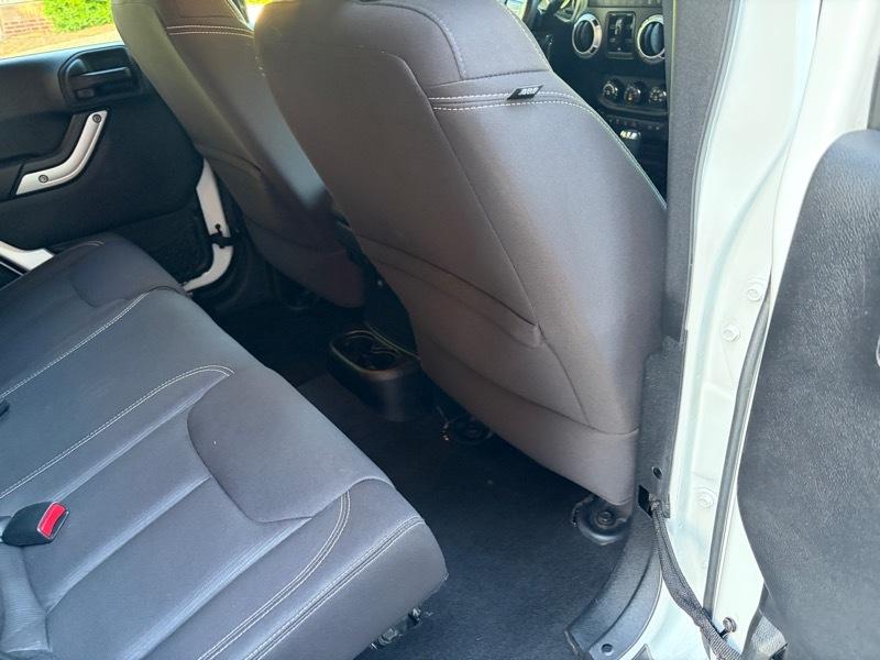 Jeep Wrangler Unlimited Sahara 4WD 2014