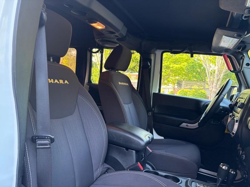 Jeep Wrangler Unlimited Sahara 4WD 2014