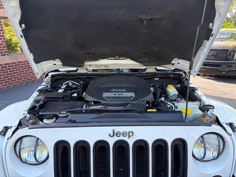 Jeep Wrangler Unlimited Sahara 4WD 2014