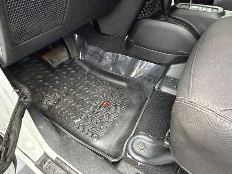 Jeep Wrangler Unlimited Sahara 4WD 2014