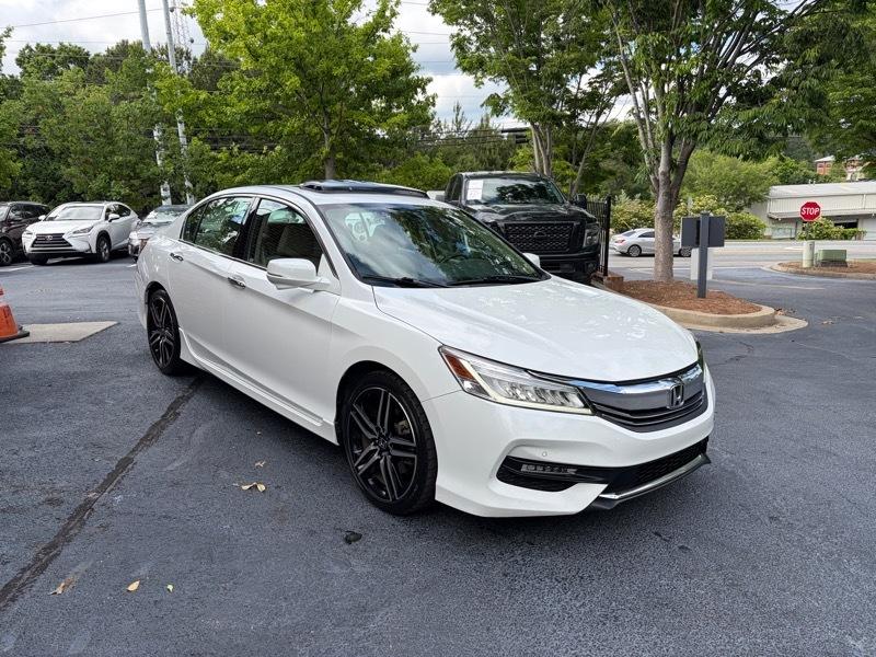 Honda Accord Touring V6 Sedan 6-Spd AT 2017