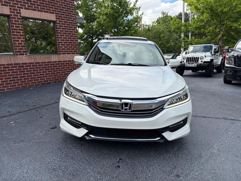 Honda Accord Touring V6 Sedan 6-Spd AT 2017