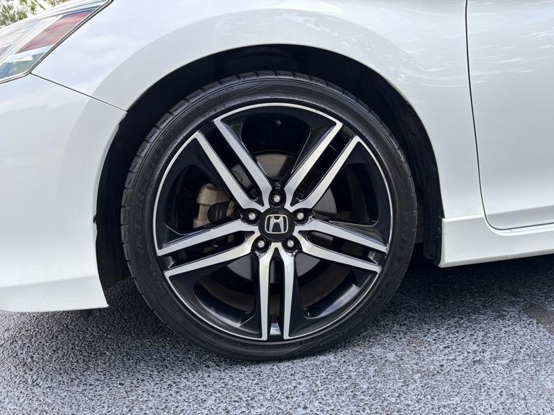 Honda Accord Touring V6 Sedan 6-Spd AT 2017