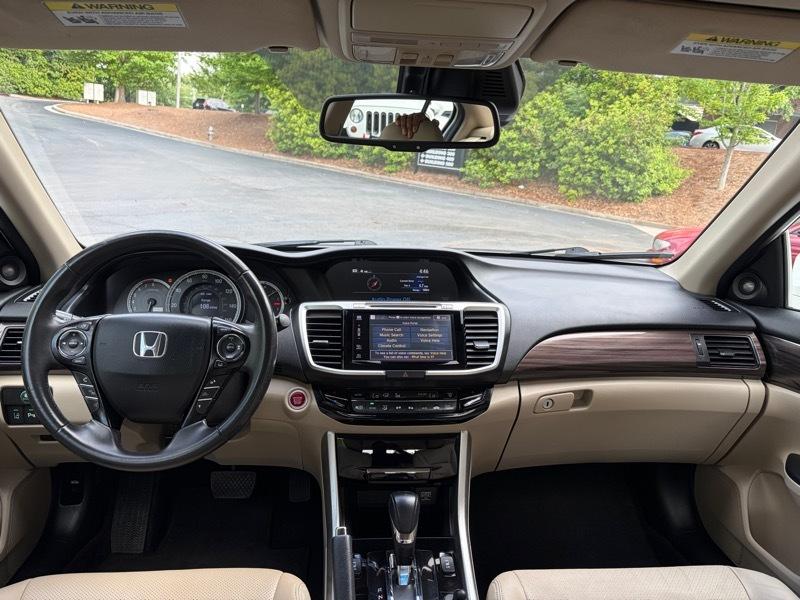 Honda Accord Touring V6 Sedan 6-Spd AT 2017