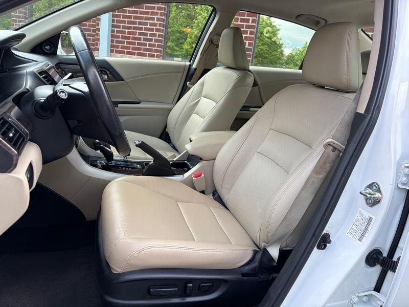 Honda Accord Touring V6 Sedan 6-Spd AT 2017