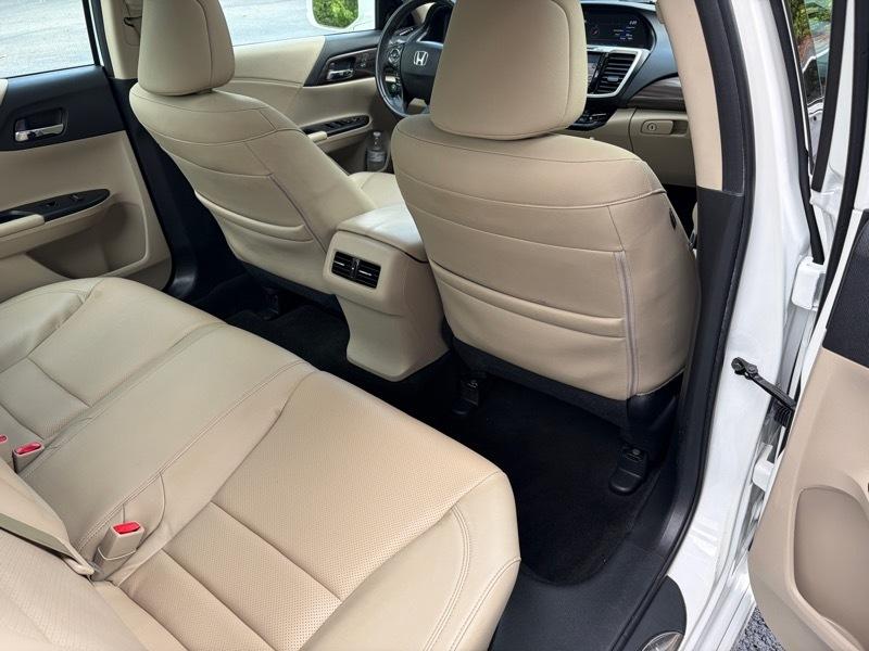 Honda Accord Touring V6 Sedan 6-Spd AT 2017