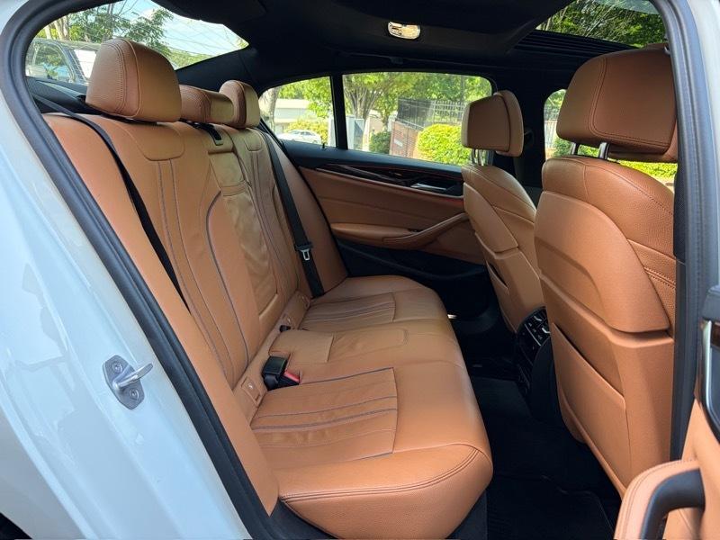 BMW 5-Series 540i 2017