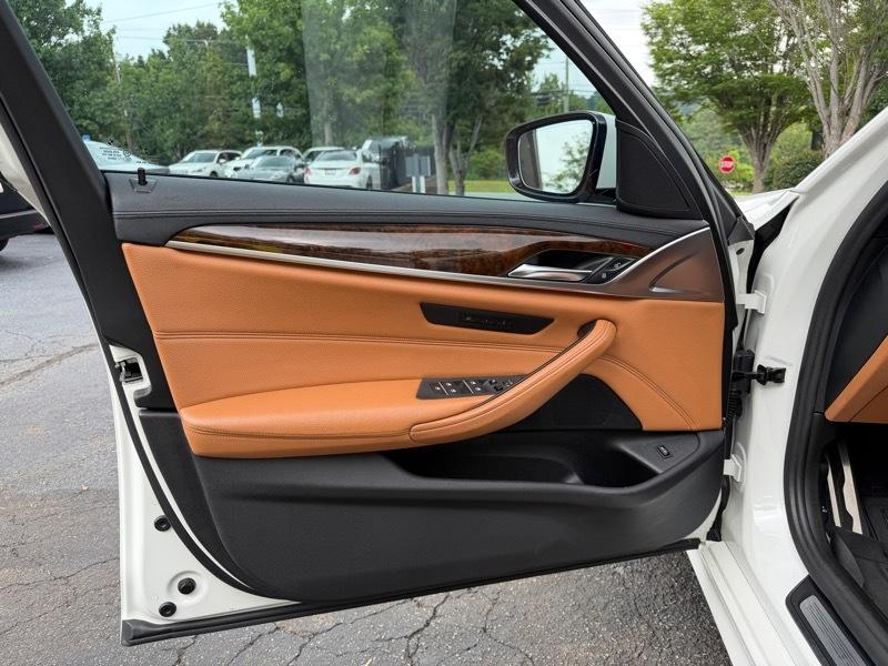 BMW 5-Series 540i 2017