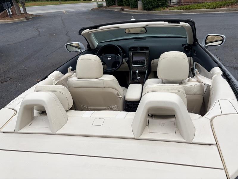 Lexus IS C IS 350C 2010