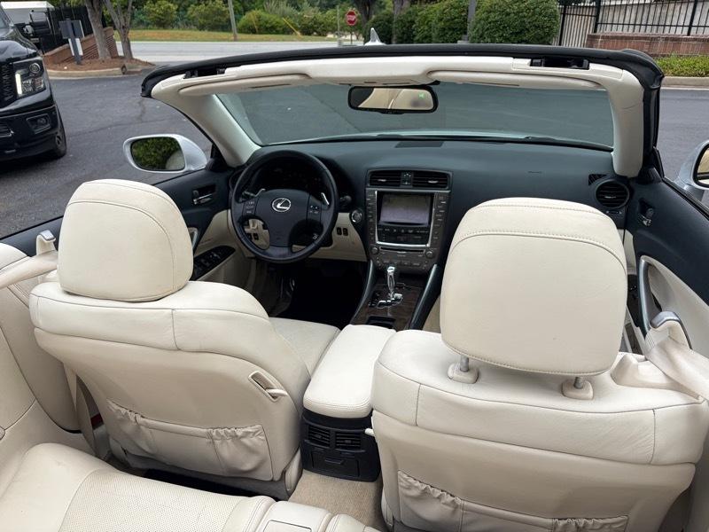 Lexus IS C IS 350C 2010