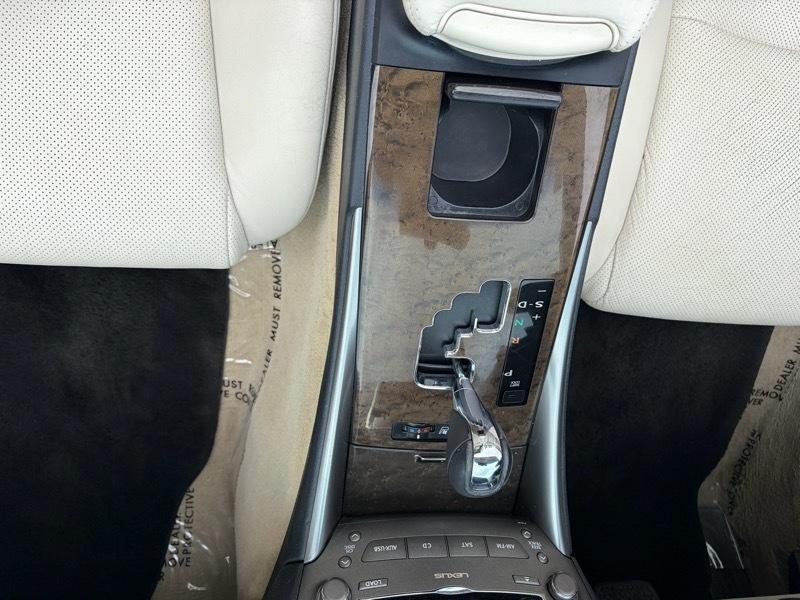 Lexus IS C IS 350C 2010