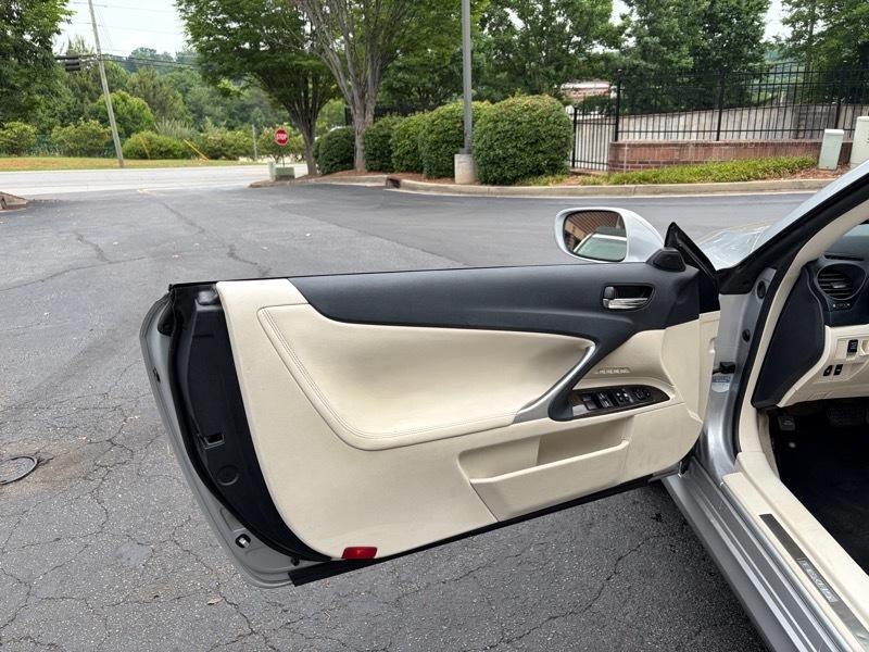 Lexus IS C IS 350C 2010