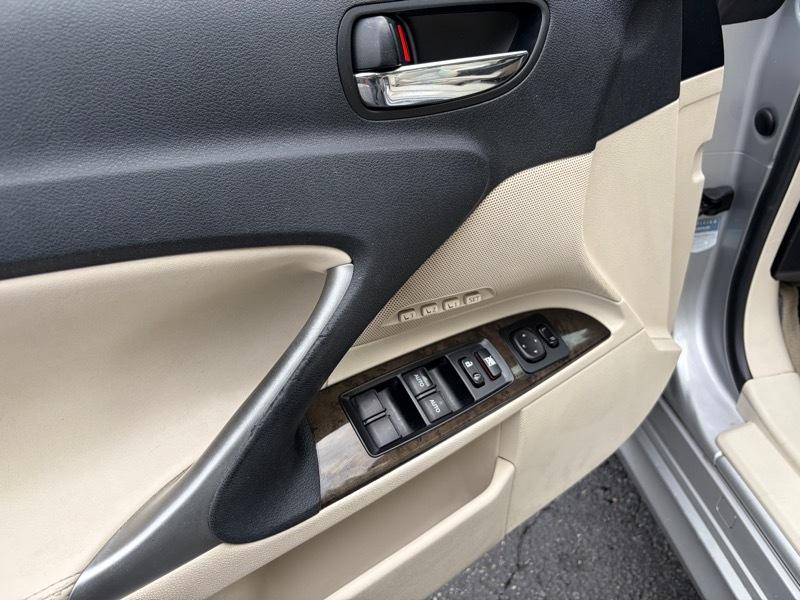 Lexus IS C IS 350C 2010