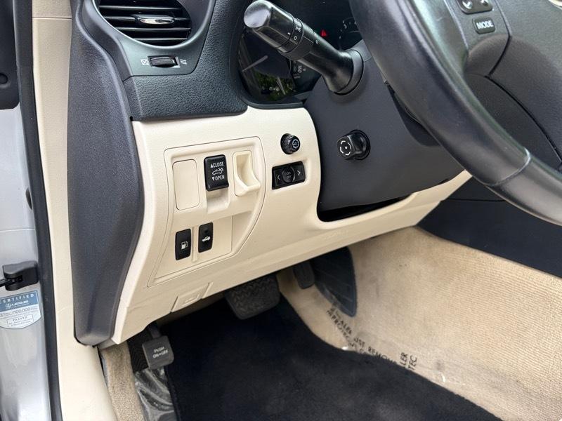 Lexus IS C IS 350C 2010