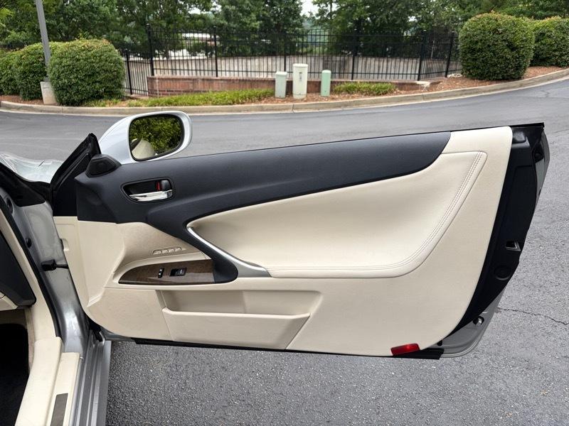 Lexus IS C IS 350C 2010