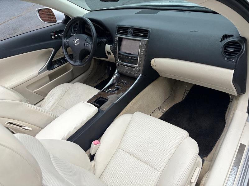 Lexus IS C IS 350C 2010