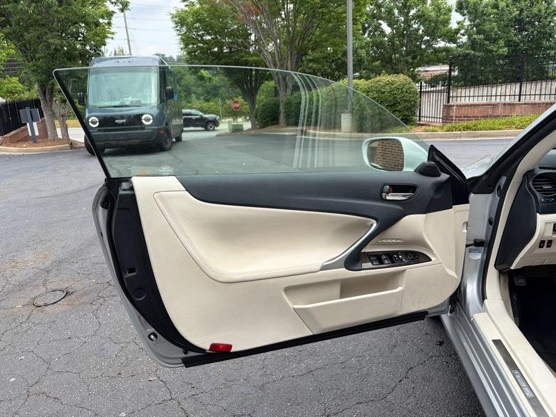 Lexus IS C IS 350C 2010