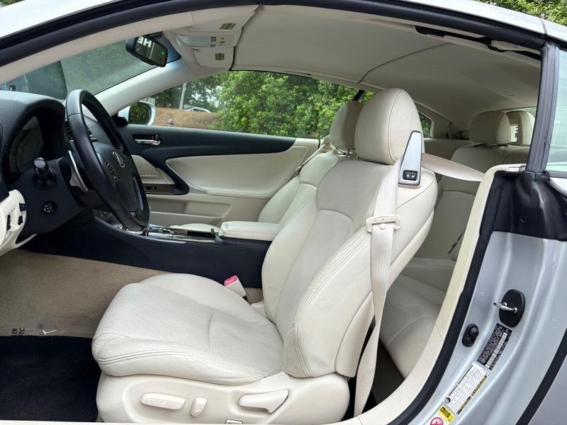 Lexus IS C IS 350C 2010