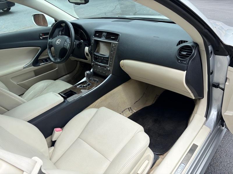 Lexus IS C IS 350C 2010