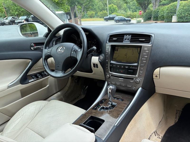 Lexus IS C IS 350C 2010