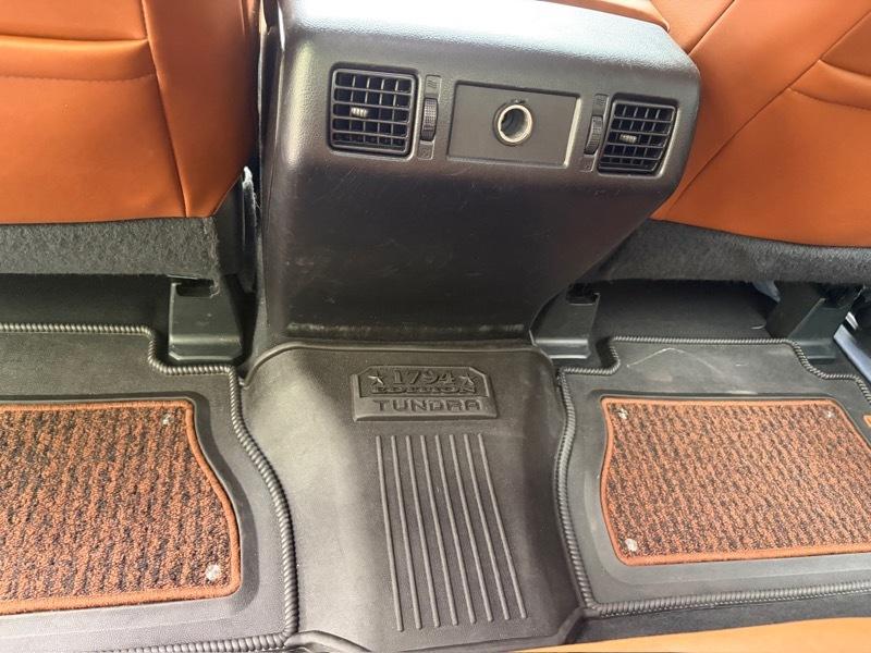 Toyota Tundra  2014