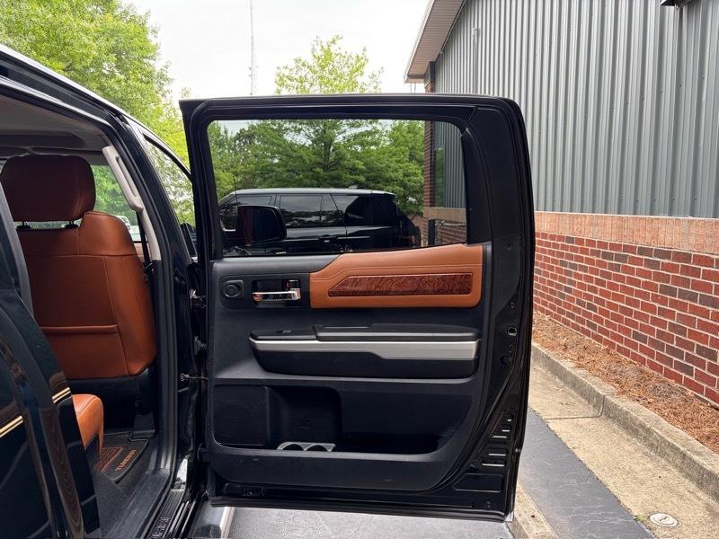 Toyota Tundra  2014