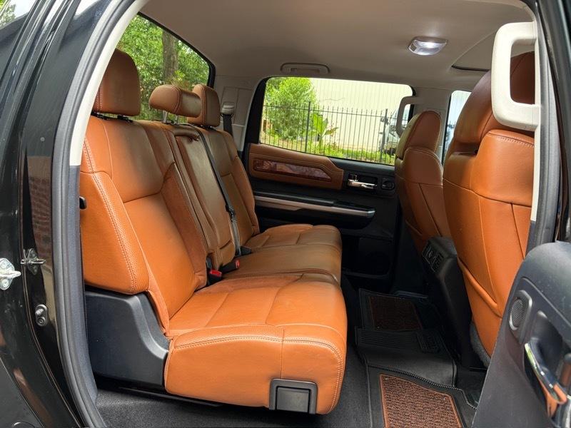Toyota Tundra  2014