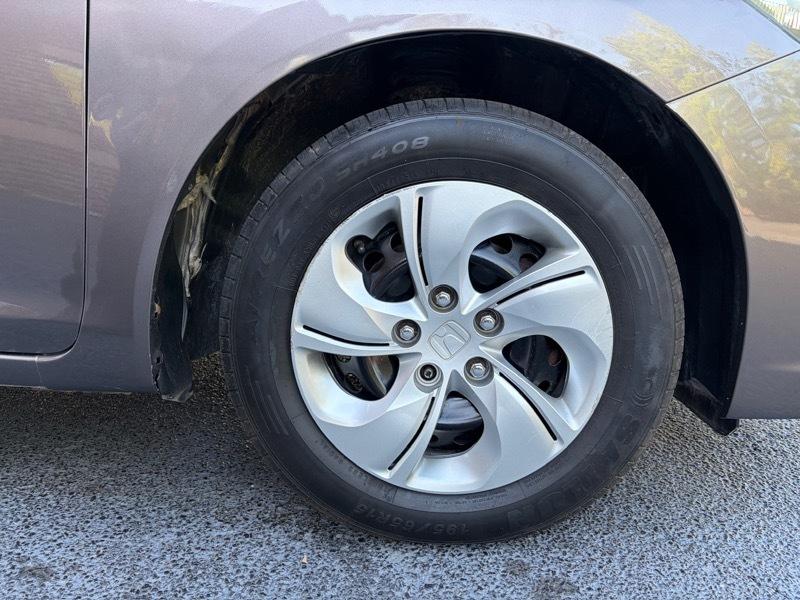 Honda Civic LX Sedan 5-Speed AT 2013