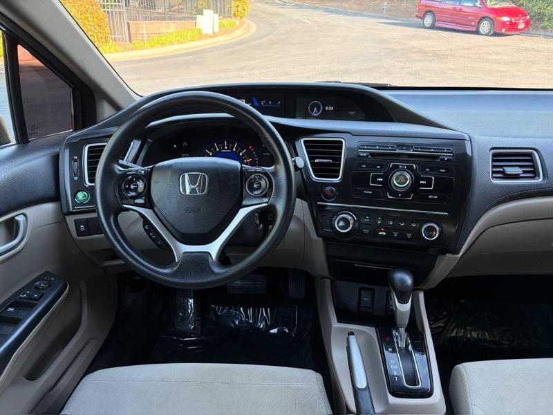 Honda Civic LX Sedan 5-Speed AT 2013