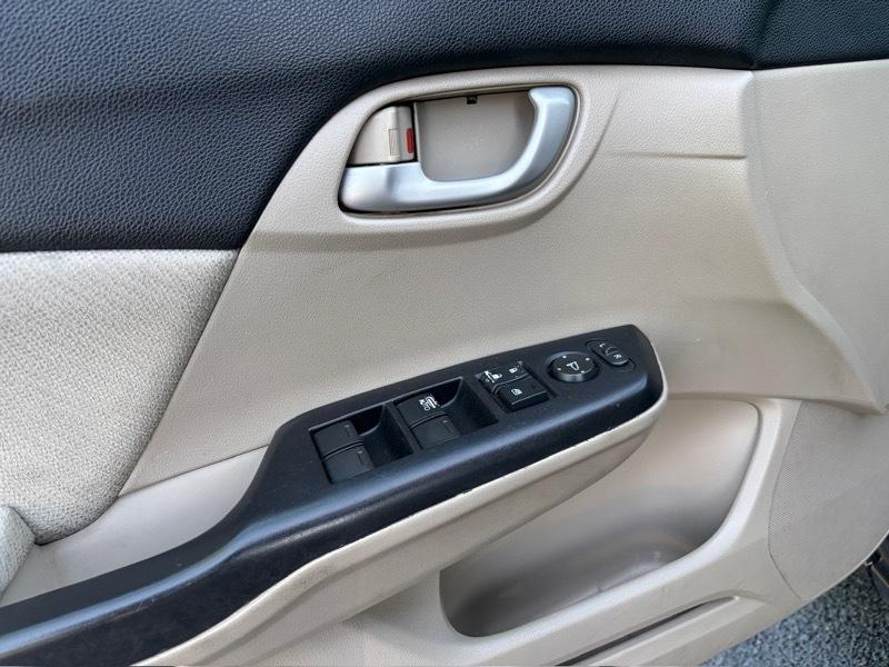 Honda Civic LX Sedan 5-Speed AT 2013