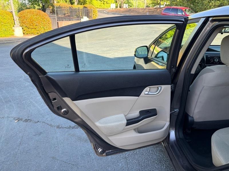 Honda Civic LX Sedan 5-Speed AT 2013