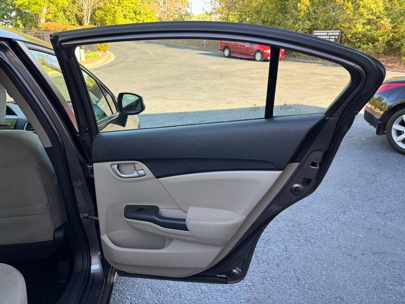 Honda Civic LX Sedan 5-Speed AT 2013