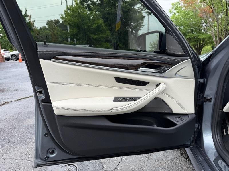 BMW 5-Series 540i xDrive 2019