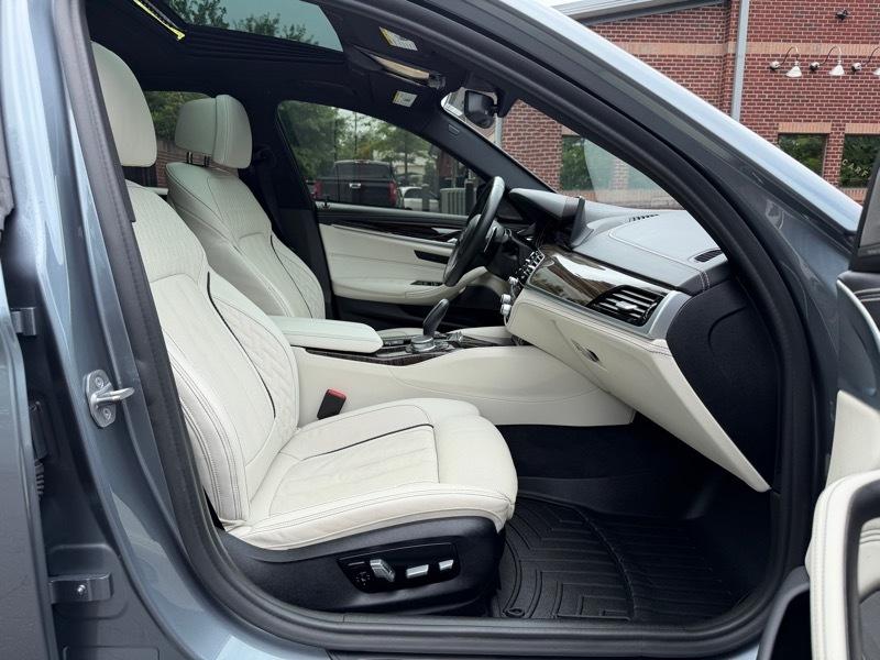 BMW 5-Series 540i xDrive 2019