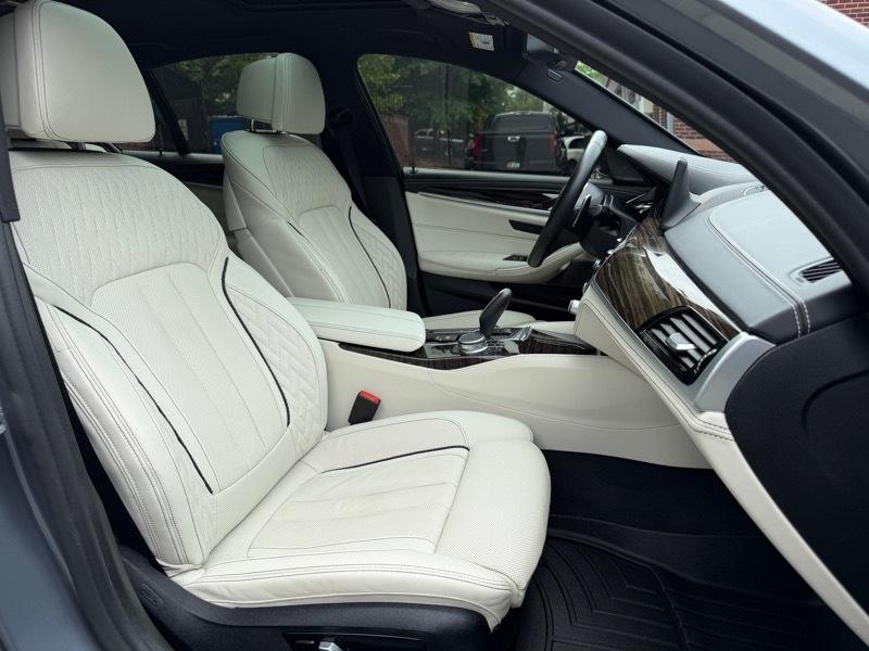 BMW 5-Series 540i xDrive 2019