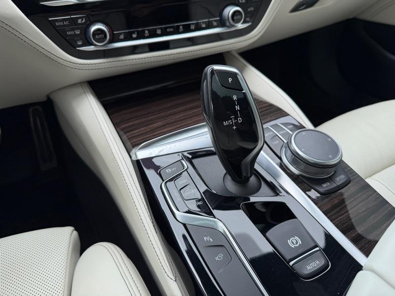 BMW 5-Series 540i xDrive 2019