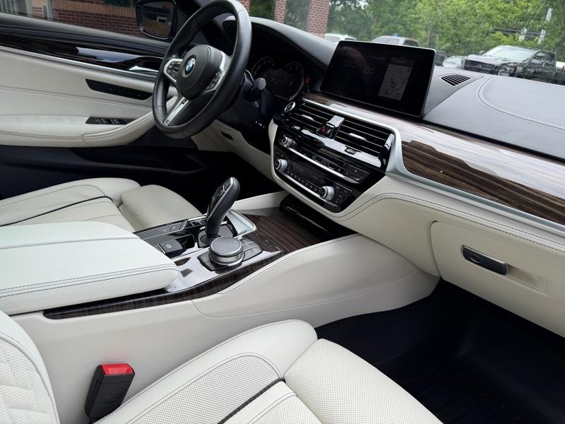 BMW 5-Series 540i xDrive 2019