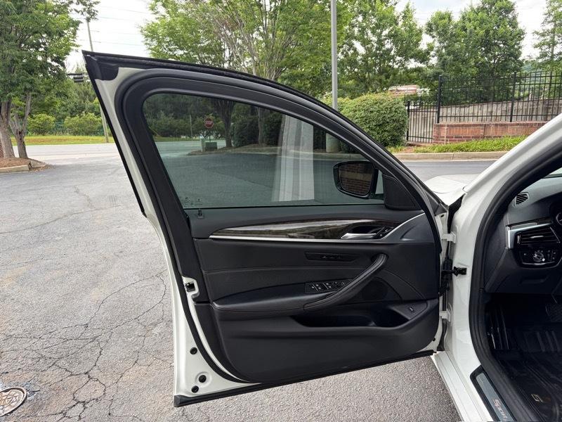 BMW 5-Series 540i 2017