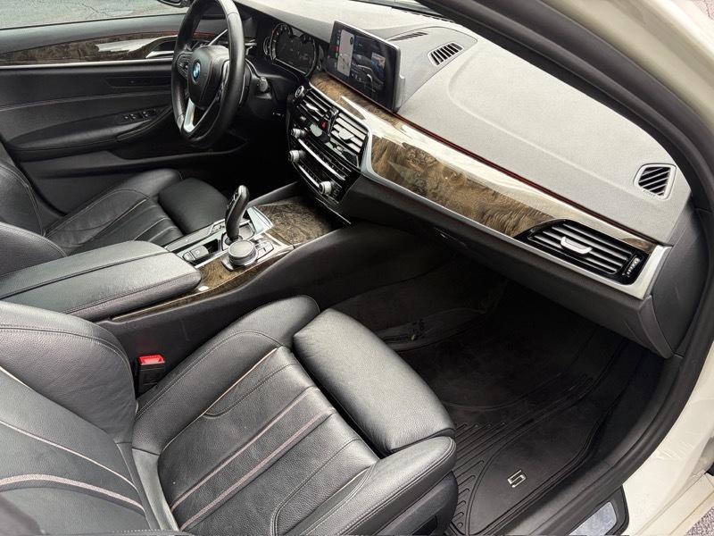 BMW 5-Series 540i 2017