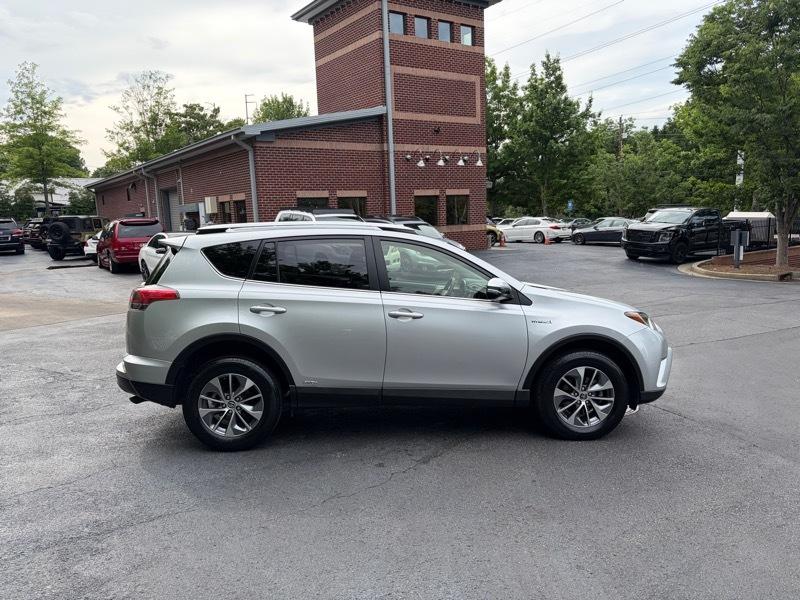 Toyota RAV4 Hybrid XLE 2016
