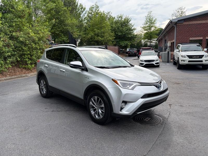 Toyota RAV4 Hybrid XLE 2016