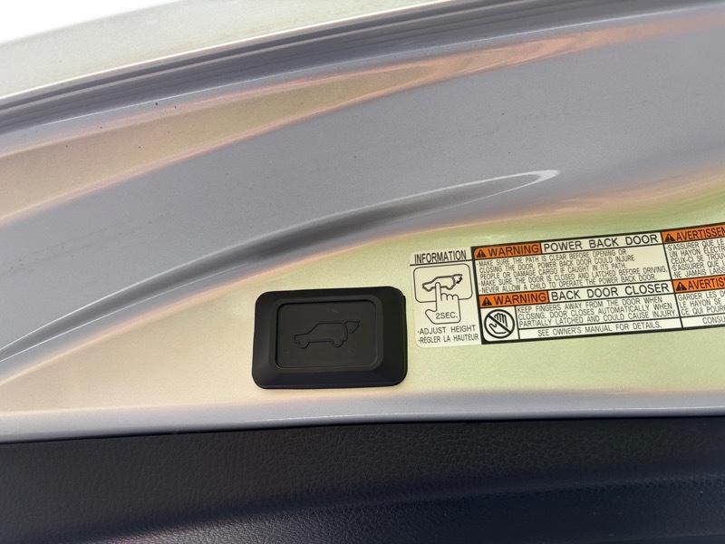 Toyota RAV4 Hybrid XLE 2016