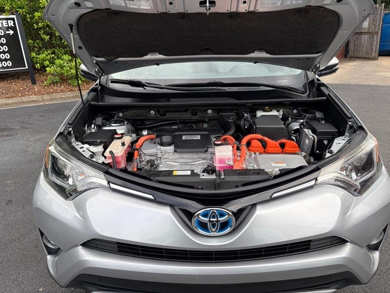 Toyota RAV4 Hybrid XLE 2016