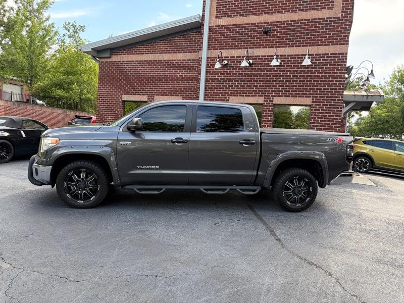 Toyota Tundra  2016