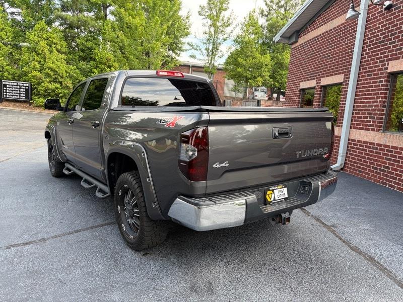 Toyota Tundra  2016
