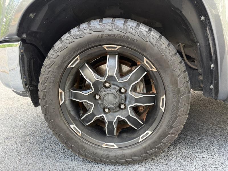 Toyota Tundra  2016