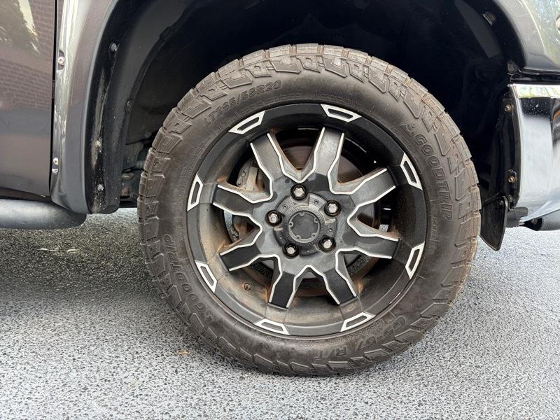 Toyota Tundra  2016