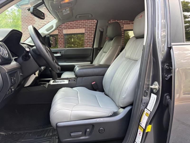 Toyota Tundra  2016
