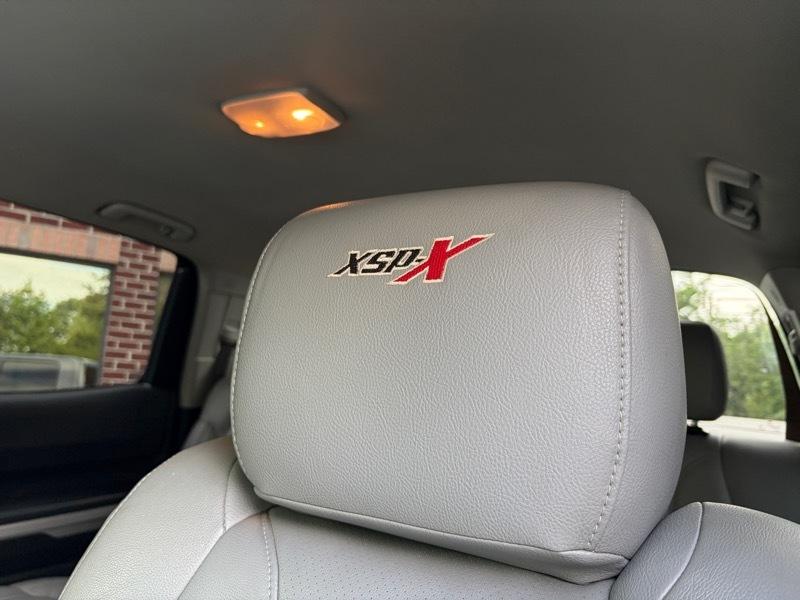 Toyota Tundra  2016