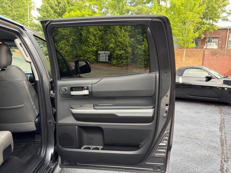 Toyota Tundra  2016